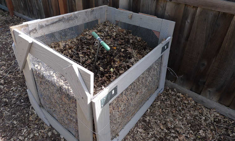 Compost bin